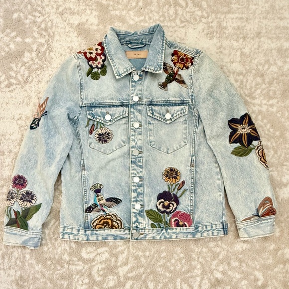 Blank NYC Embroidered hummingbird and floral embellished Denim Jacket M - Picture 2 of 10
